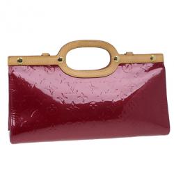 مملوكة مسبقًا Louis Vuitton Red Monogram Vernis Roxbury Drive