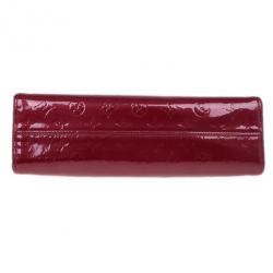 مملوكة مسبقًا Louis Vuitton Red Monogram Vernis Roxbury Drive