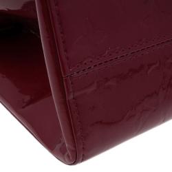 مملوكة مسبقًا Louis Vuitton Red Monogram Vernis Roxbury Drive