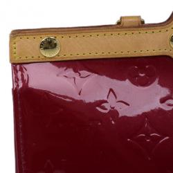 مملوكة مسبقًا Louis Vuitton Red Monogram Vernis Roxbury Drive