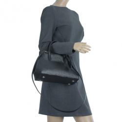 مملوكة مسبقًا Louis Vuitton Black Epi Marly BB