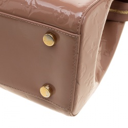 Pre Owned حقيبة كتف لوي فيتون بيريه في رنيه بيج بودر مونوغرامي GM