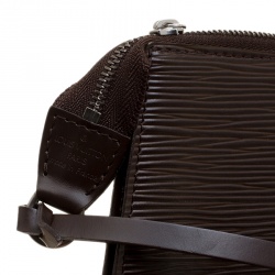 مملوكة مسبقًا حقيبة إكسسوارات صغيرة لوي فيتون جلد أيبي موكا 24