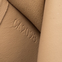 مملوكة مسبقًا Louis Vuitton Black Multicolor Monogram Canvas Card Holder