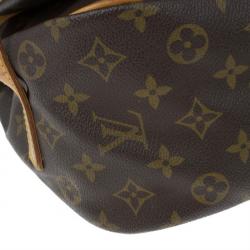 مملوكة مسبقًا Louis Vuitton Monogram Canvas Saumur 35