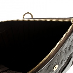 مملوكة مسبقًا Louis Vuitton Ombre Monogram Empreinte Leather Petillante Clutch