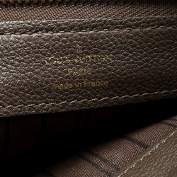 مملوكة مسبقًا Louis Vuitton Ombre Monogram Empreinte Leather Petillante Clutch
