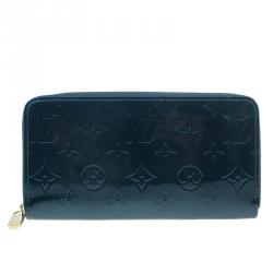 Pre Owned Louis Vuitton Green Monogram Vernis Zippy Wallet