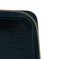 Pre Owned Louis Vuitton Green Monogram Vernis Zippy Wallet