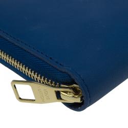 Pre Owned محفظة لوي فيتون فلايت باغز بانام زيبي إصدار محدود جلد أزرق طويلة.