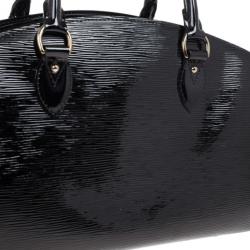 مملوكة مسبقًا Louis Vuitton Black Epi Leather Pont-Neuf PM Bag