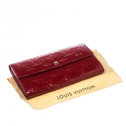 Pre Owned Louis Vuitton Rouge Grenadine Monogram Vernis Sarah Wallet