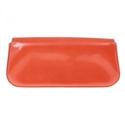 مملوكة مسبقًا Louis Vuitton Orange Patent Leather Sobe Clutch