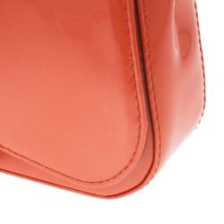 مملوكة مسبقًا Louis Vuitton Orange Patent Leather Sobe Clutch