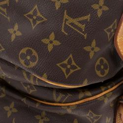 Pre Owned Louis Vuitton Monogram Canvas Saumur 43