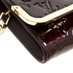 مملوكة مسبقًا Louis Vuitton Amarante Monogram Vernis Rossmore MM Clutch Bag