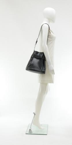 مملوكة مسبقًا حقيبة لوي فيتون ساك دبول جلد أيبي سوداء