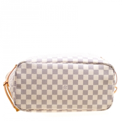 مملوكة مسبقًا حقيبة لوي فيتون نيفرفول كانفاس مونوغرامي MM