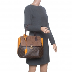 Louis Vuitton Ostrich Lizard Majestueux Tote MM - Brown Totes