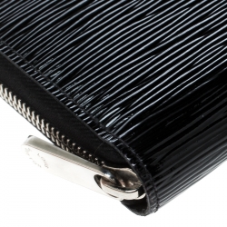 مملوكة مسبقًا محفظة لوي فيتون بسحاب جلد إيبي إلكتريك سوداء