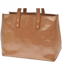 مملوكة مسبقًا Louis Vuitton Noisette Monogram Vernis Reade PM Bag