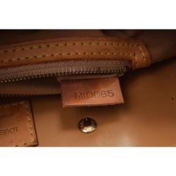 مملوكة مسبقًا Louis Vuitton Noisette Monogram Vernis Reade PM Bag