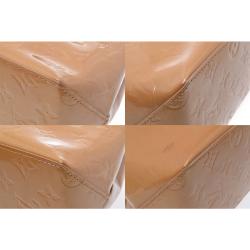 مملوكة مسبقًا Louis Vuitton Noisette Monogram Vernis Reade PM Bag