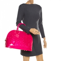 مملوكة مسبقًا حقيبة لوي فيتون ألما فيرنيه مونوغرامي خضراء GM