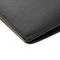 مملوكة مسبقًا Louis Vuitton Black Taiga Leather Brazza Wallet