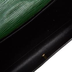 مملوكة مسبقًا Louis Vuitton Green Epi Leather Art Deco Clutch