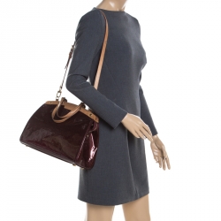 مملوكة مسبقًا حقيبة لوي فيتون بيريه فيرنيه مونوغرامي بنية داكنة MM