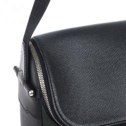 Pre Owned Louis Vuitton Back Taiga Taimyr Messenger Bag