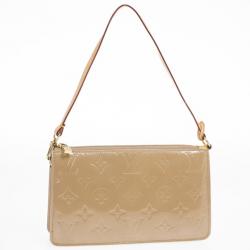 مملوكة مسبقًا Louis Vuitton Beige Monogram Vernis Lexington Pochette Bag