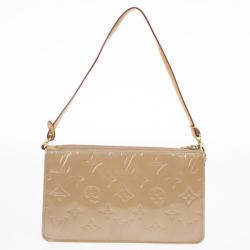 مملوكة مسبقًا Louis Vuitton Beige Monogram Vernis Lexington Pochette Bag