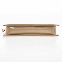 مملوكة مسبقًا Louis Vuitton Beige Monogram Vernis Lexington Pochette Bag