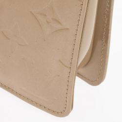 مملوكة مسبقًا Louis Vuitton Beige Monogram Vernis Lexington Pochette Bag