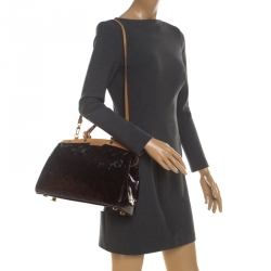 مملوكة مسبقًا حقيبة يد لوي فيتون بريا فرنيه مونوغرامي عنابية MM