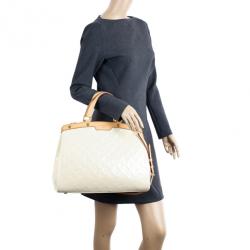 Pre Owned Louis Vuitton Blanc Corail Vernis Brea GM