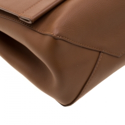 مملوكة مسبقًا Louis Vuitton Tan Leather Lockme II Bag