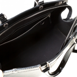 مملوكة مسبقًا Louis Vuitton Black Electric Epi Leather Brea MM Bag