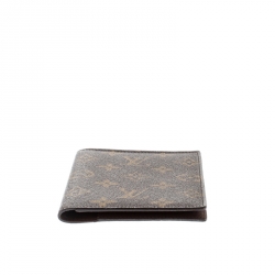 مملوكة مسبقًا Louis Vuitton Monogram Canvas Passport Holder