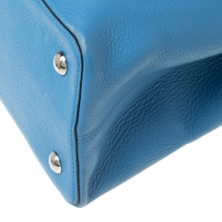 Pre Owned Louis Vuitton Turquoise Taurillon Leather Capucines MM Bag