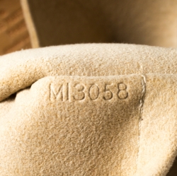 مملوكة مسبقًا حقيبة كتف لوي فيتون غاليريا كانفاس مونوغرامي PM