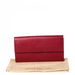 مملوكة مسبقًا Louis Vuitton Rogue Epi Leather Sarah Wallet