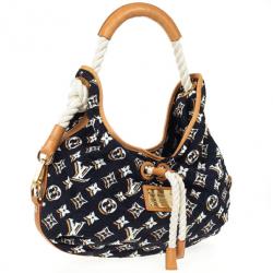 مملوكة مسبقًا Louis Vuitton Limited Edition Navy Blue Nylon Bulles MM Bag 