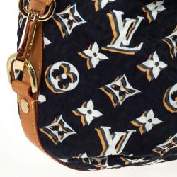 مملوكة مسبقًا Louis Vuitton Limited Edition Navy Blue Nylon Bulles MM Bag 