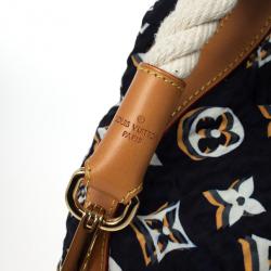 مملوكة مسبقًا Louis Vuitton Limited Edition Navy Blue Nylon Bulles MM Bag 