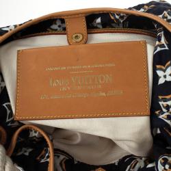 مملوكة مسبقًا Louis Vuitton Limited Edition Navy Blue Nylon Bulles MM Bag 