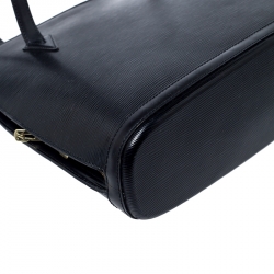 مملوكة مسبقًا حقيبة لوي فيتون لوساك جلد أيبي سوداء