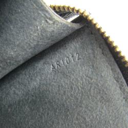 مملوكة مسبقًا Louis Vuitton Noir Epi Leather Pochette Accessoires 24